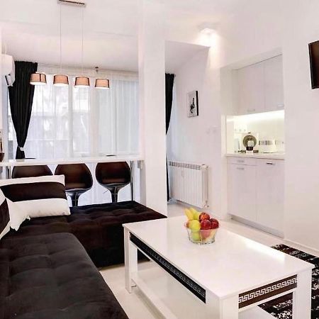 Zero-Waste Studio Apartment In Central Софія Екстер'єр фото