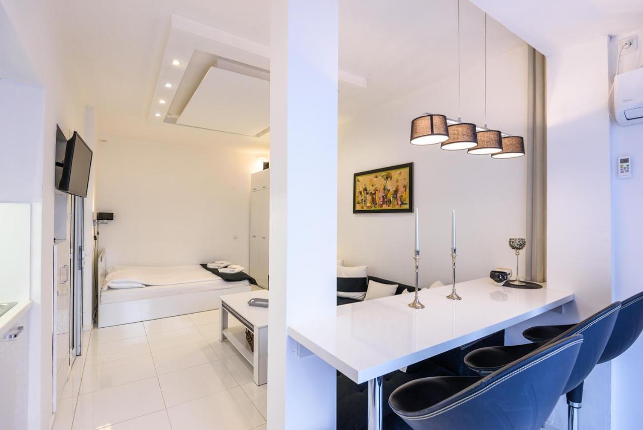 Zero-Waste Studio Apartment In Central Софія Екстер'єр фото